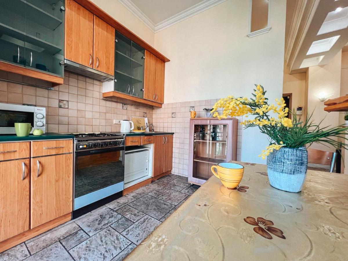Apartments Rentals Ukraine On Kreshchatik Kiev Dış mekan fotoğraf